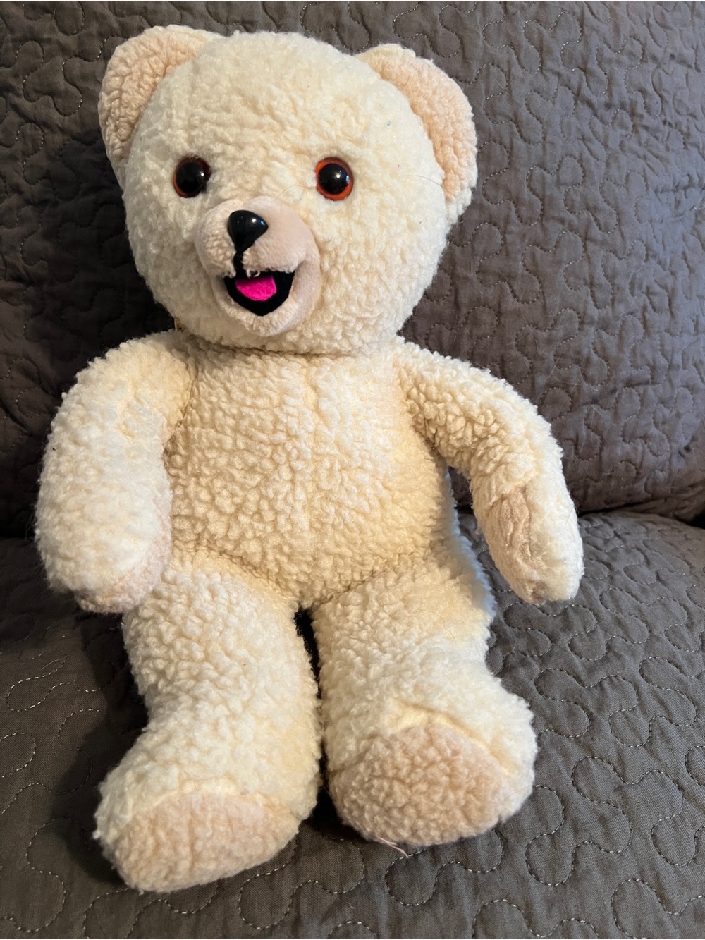 Vintage 90’s Russ Berrie Snuggle Bear